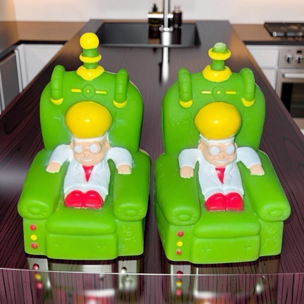 (2) 1999 Arbys Kids Meal Toy Mad Cy Boy Genius Lounge-O-Matic Pull Back Chair B2